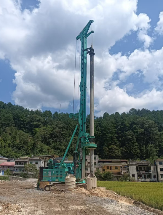 逆勢而上，上海金泰大型旋挖鉆機憑實力破局基建寒冬